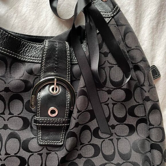 Coach Signature Soho Large Hobo Buckle Shoulder Bag - Picture 2 of 8